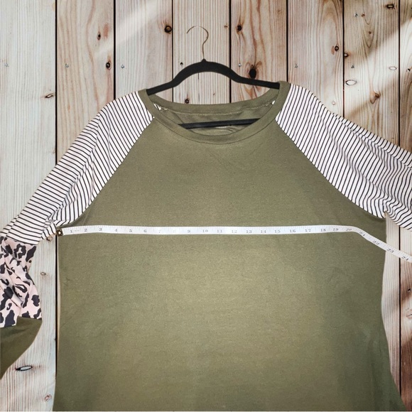 Raglan style long sleeve shirt. Size 2X - Picture 8 of 10